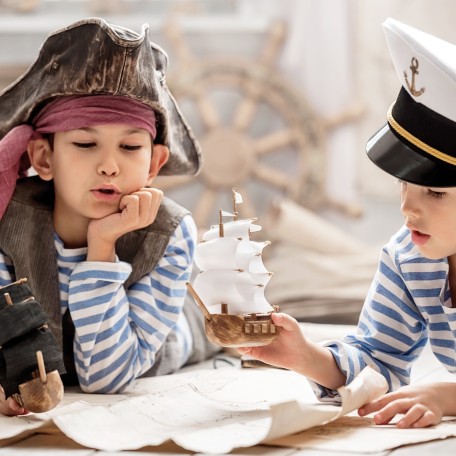 Kinder spielen Piraten - Kinderzahnarztpraxis Wiesbaden